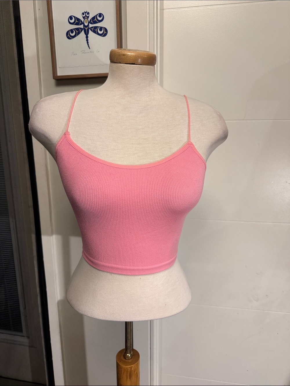 Pink Ribbed Cropped Tank Top With Spaghetti Straps - Picture 3 of 8